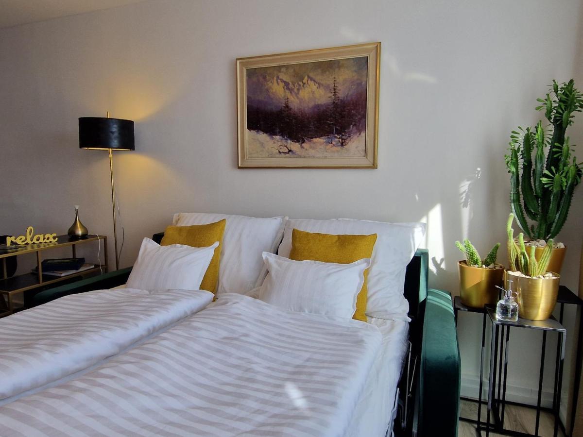 7Thheaven Centre Suite Free Parking In The Building Братислава Екстериор снимка